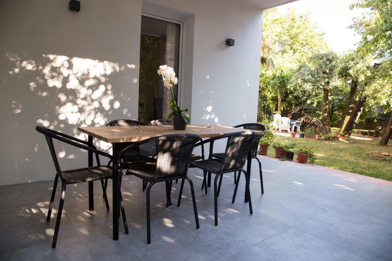 Appartamento Con Giardino Le Querce 시스티아나 외부 사진